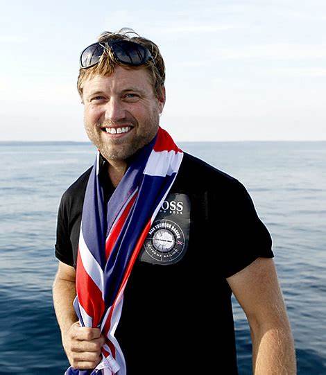 Alex Thomson