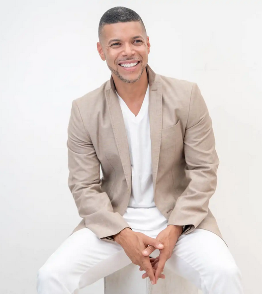 Wilson Cruz | PDA Sפקשלקרד