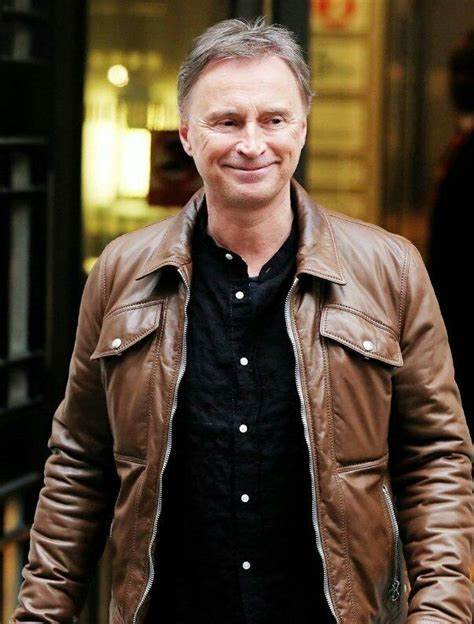 Robert Carlyle
